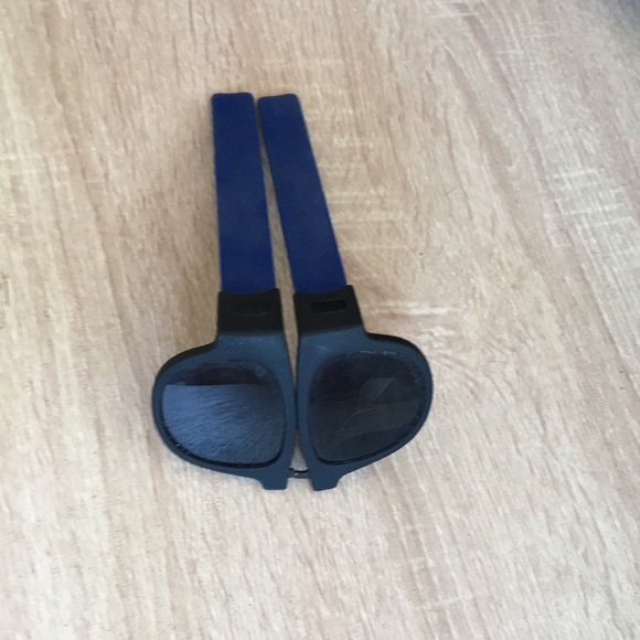 Sunglasses - Picture 3 of 4